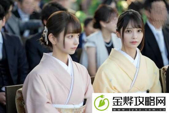 双胞胎是男人的梦想-日本双子樱花妹超适合泳装写真