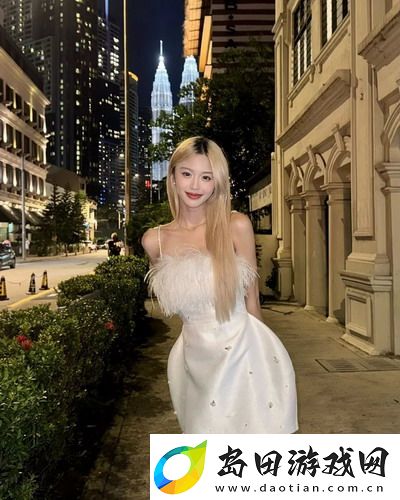 小手伸进大怀抱:生活如同“打工人”的心酸,愿你我共度“快乐星期五”!