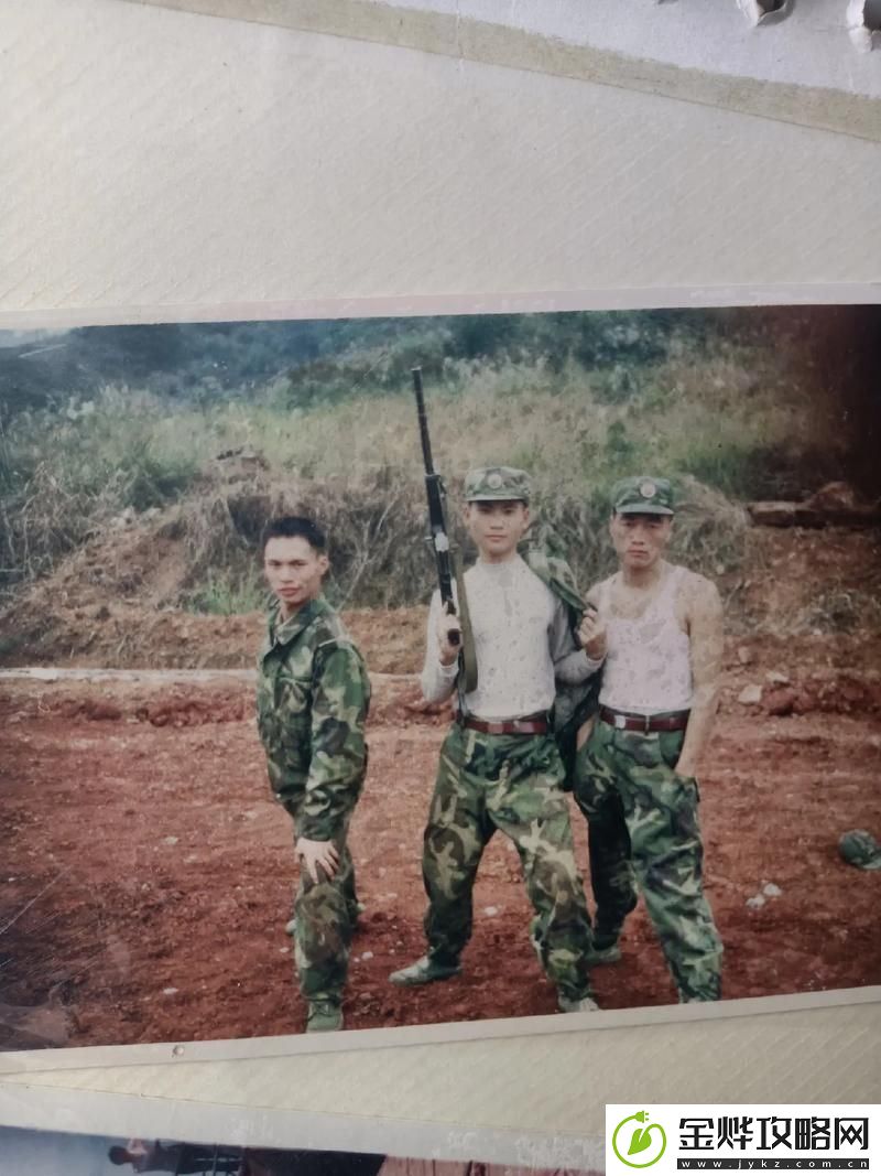 去部队被男朋友战友C了怎么办-网友:这真是个复杂的问题
