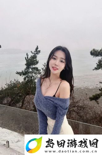 添花核心流水喝还是喝好,网友:花式解锁喝水新姿势,简直是喝水界的“流量小生”!