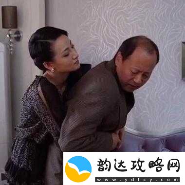 刚开始拒绝后来慢慢接受视频最终完全投入其中