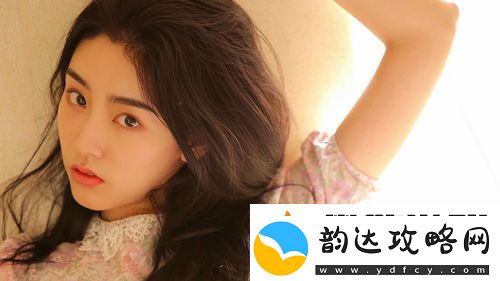 女方用嘴巴吃鸡的吉尼斯世界纪录超越想象-现场观众直呼不可能!