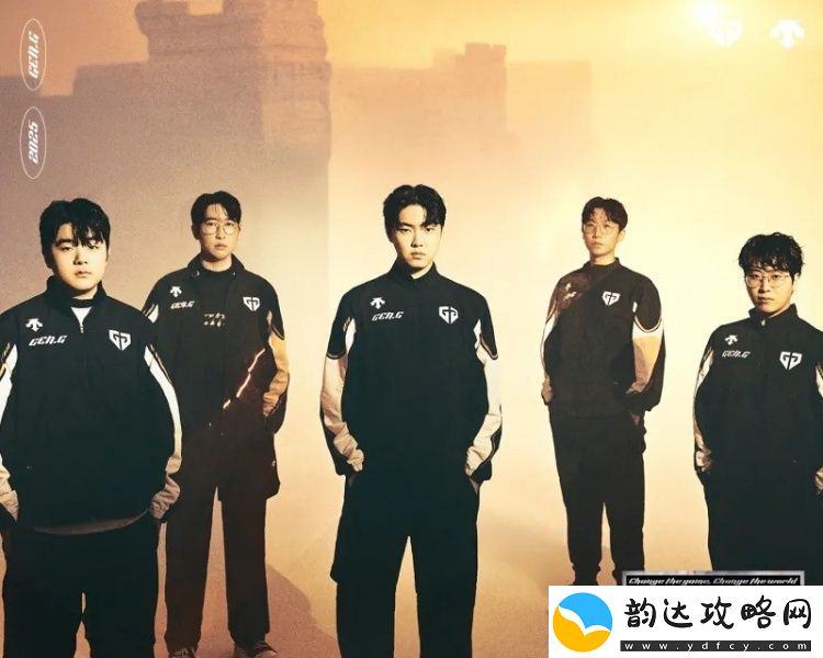 GEN公布2025赛季队服:黑色主色调-双臂以白黄双色点缀