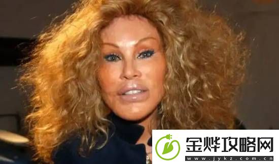 整容成“猫女”的瑞士名媛因心脏衰竭去世享年84岁|游民叭人