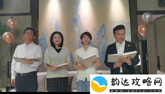 两位央视一姐再度同框！周涛、董卿合影满满回忆杀