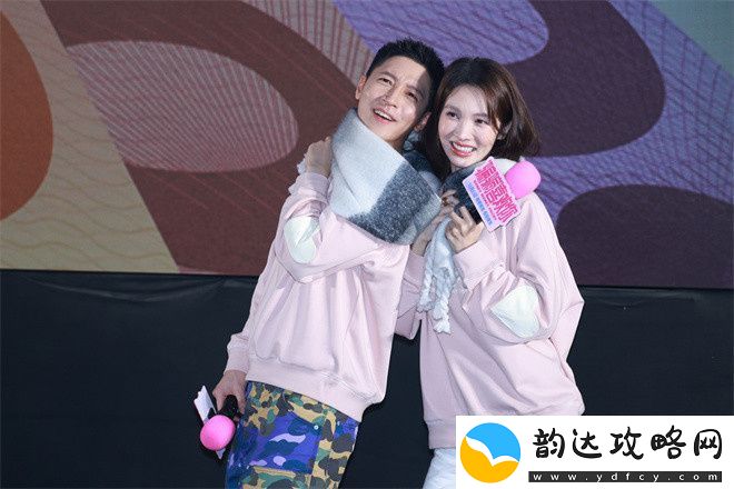 孙阳金晨骗骗首映现场甜蜜互动-18岁粉丝向偶像大鹏表白