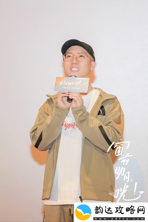 窗前明月-咣!上海站口碑高涨-“喜剧妲己”宋小宝为费翔加冕