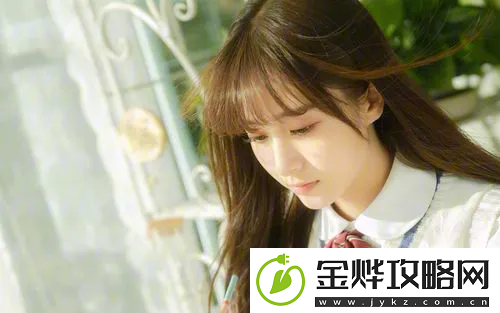 含羞草免费观看电视剧的背景故事:如何让平凡中透出伟大,勾起观众的深切共鸣!