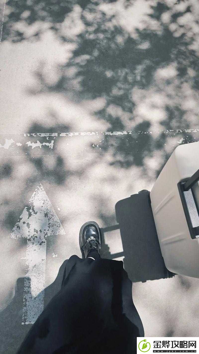 看镜子里我们的结合的地方:永恒的瞬间
