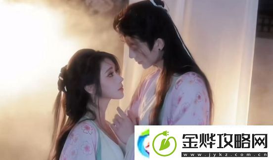 白姨疑似官宣新恋情-视频中与男子举止亲密-网友:树叶再次躺枪