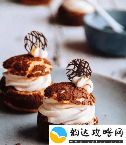爱情美食交织的温馨厨房-用我的奶油挤满你的小泡芙-描绘两人甜蜜生活的独特风味