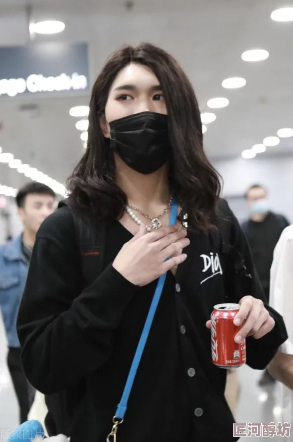 把女生C哭的软件引发热议